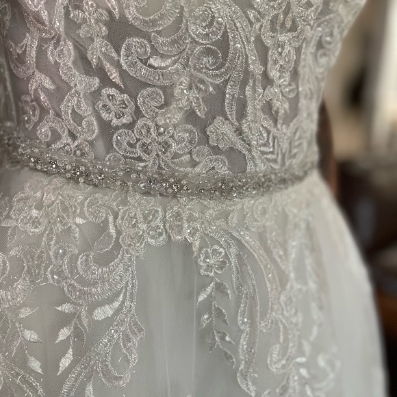 Morilee Wedding gown , size 12 , NEW - Picture 3 of 12
